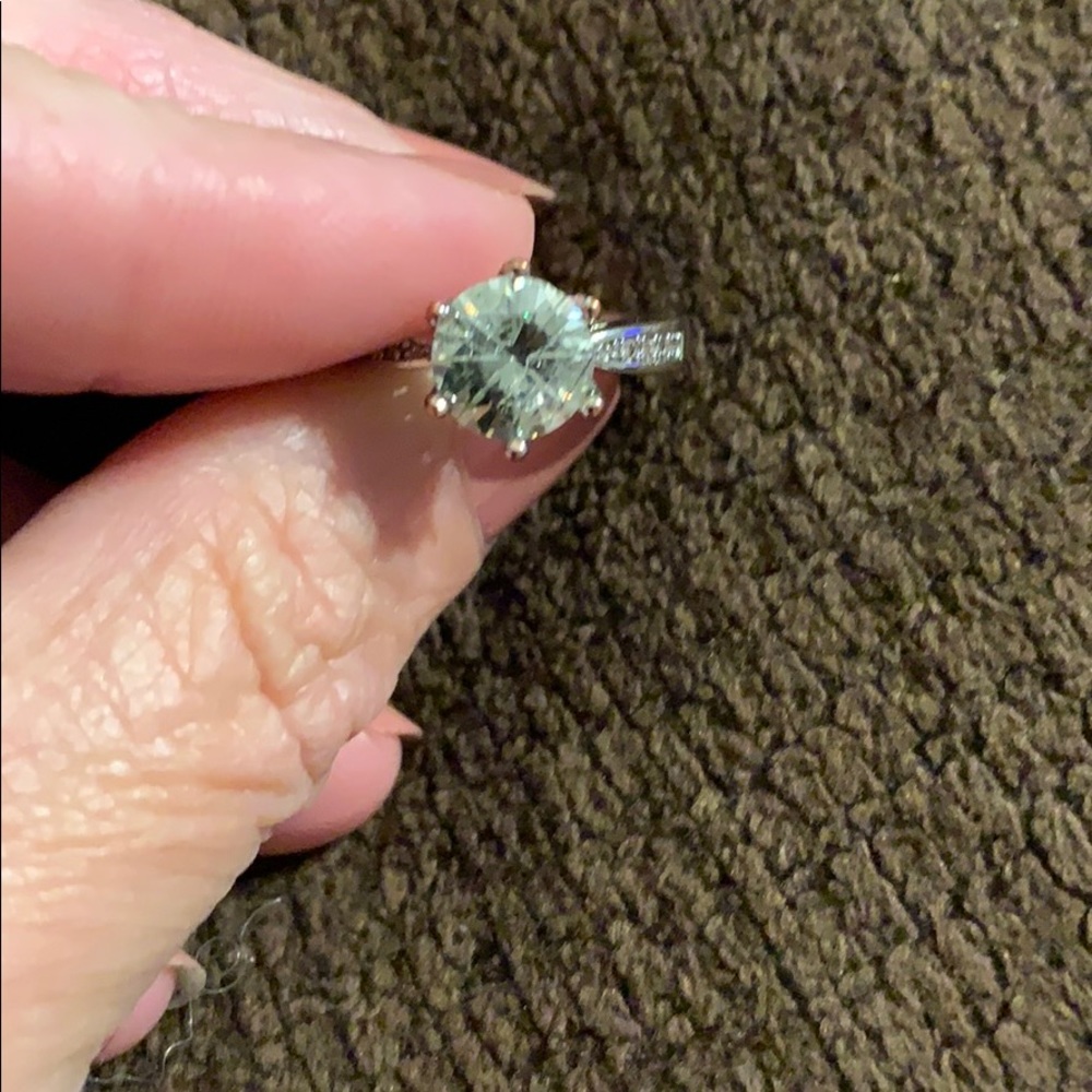 1 ct moissanite Ring Sz 5